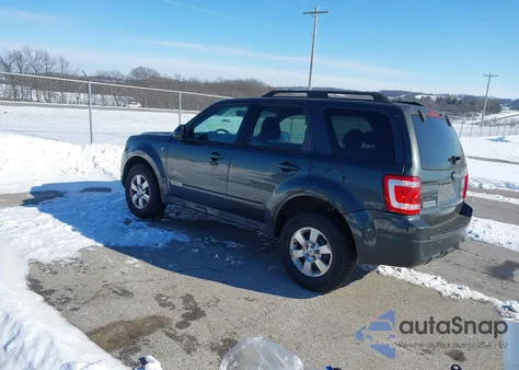 2008 Ford Escape Limited z USA, uszkodzony, nr VIN 1FMCU941X8KA87197